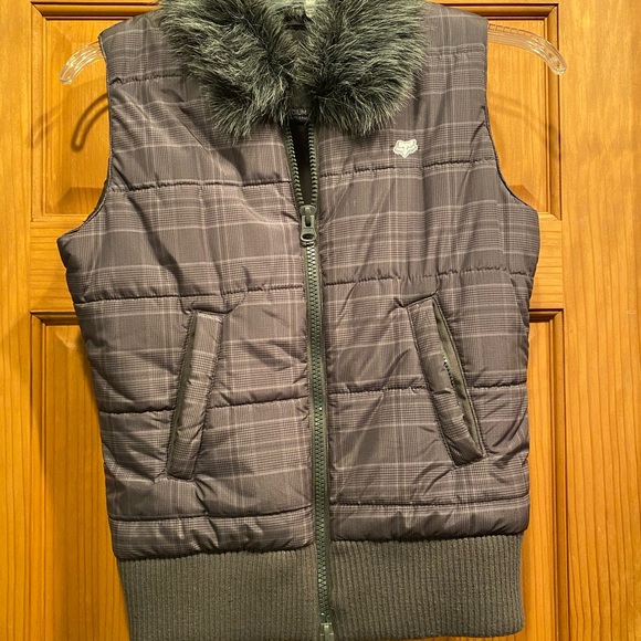 Fox Girls/Juniors super Cute Vest Size Medium - Picture 1 of 4